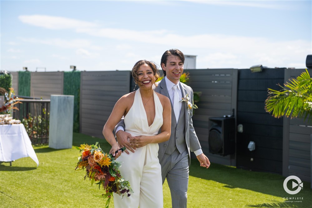 Sunny rooftop Hotel Zamora wedding.