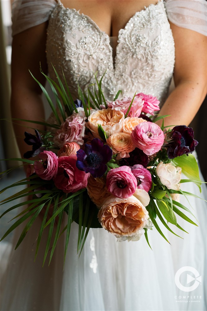 Tropical glam Florida wedding florals.